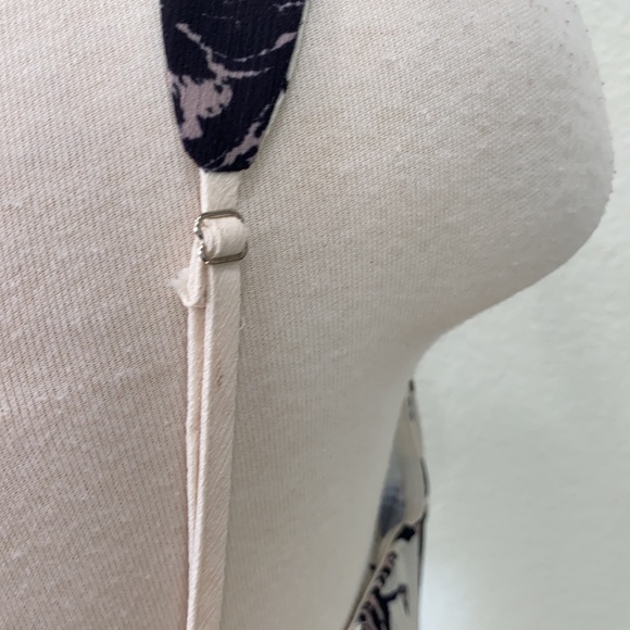 NWT Flying Tomato 🍅 Crop Top - Picture 8 of 10